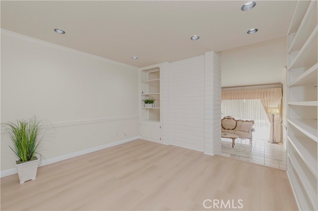 MLS #SB25105382 image #15