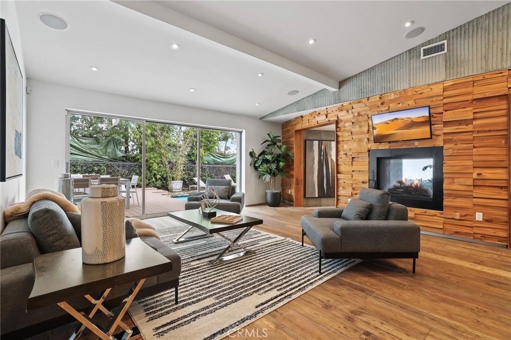 MLS #SB25105659 image #8