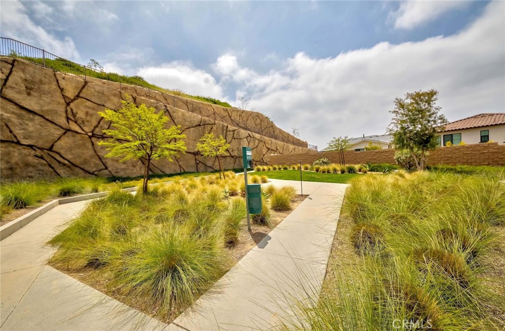 MLS #SB25108457 image #9