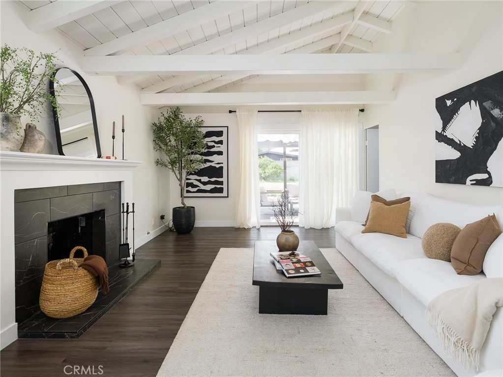 MLS #SB25111600 image #2