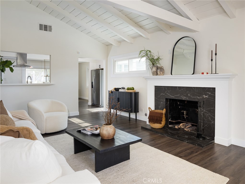 MLS #SB25111600 image #5