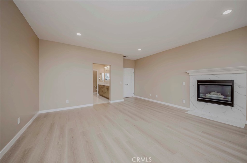 MLS #SB25113559 image #21