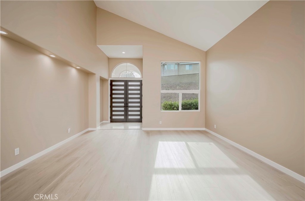 MLS #SB25113559 image #6