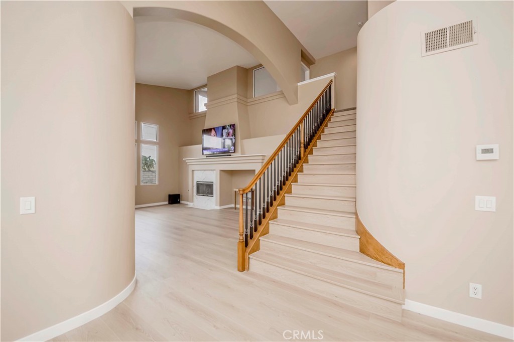 MLS #SB25113645 image #8