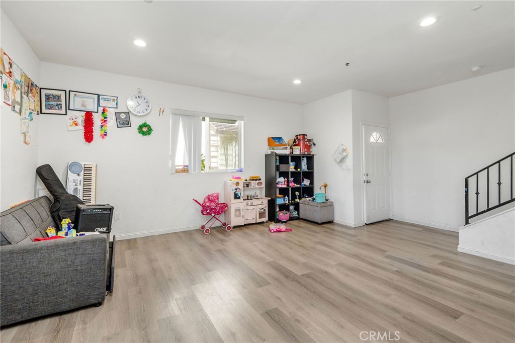 MLS #SB25119147 image #8