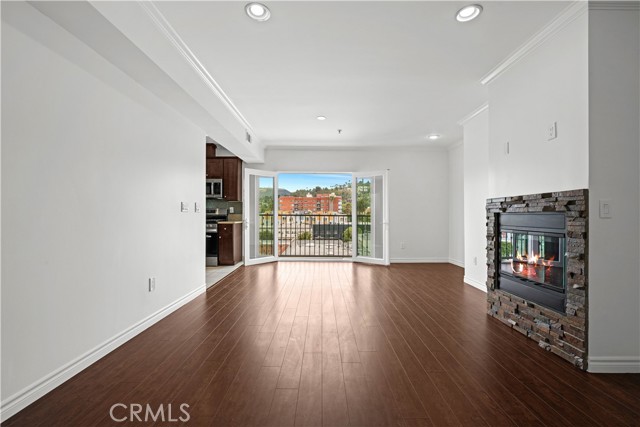 MLS #SB25124683 image #3