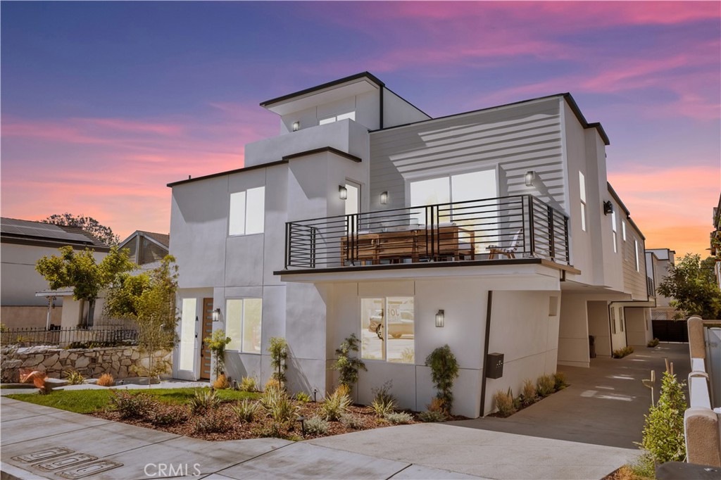 MLS #SB25138308 image #1