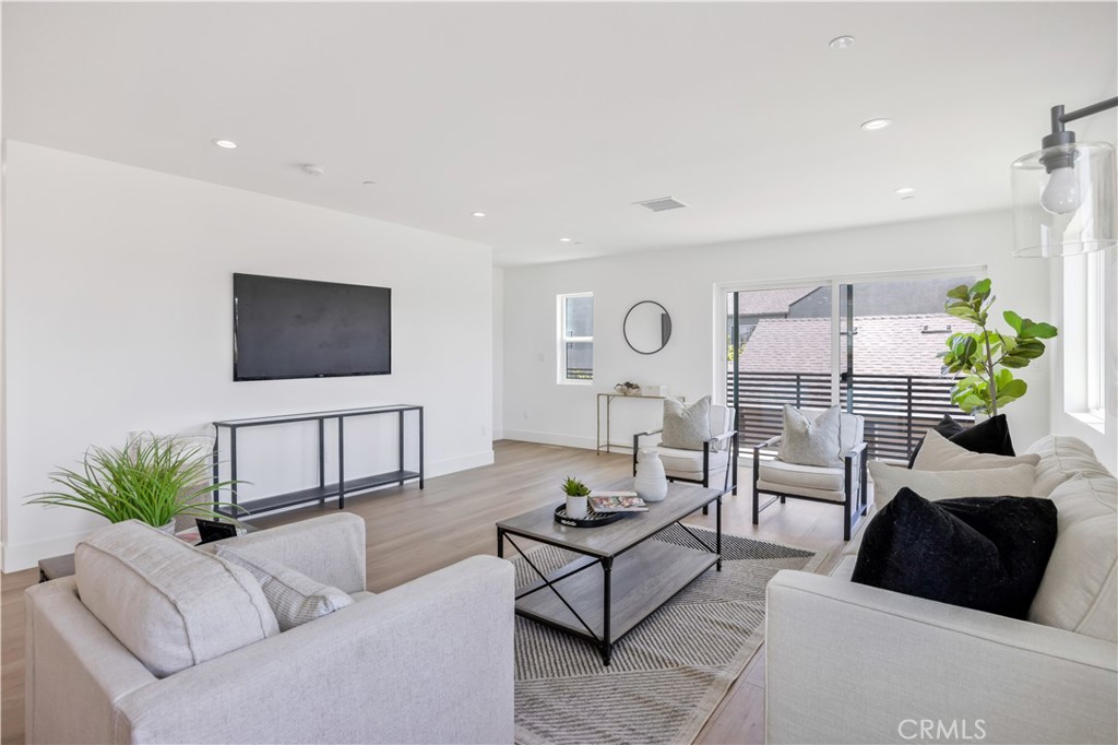 MLS #SB25141885 image #8