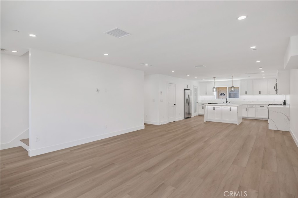 MLS #SB25142058 image #8