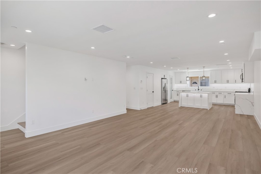 MLS #SB25142067 image #9