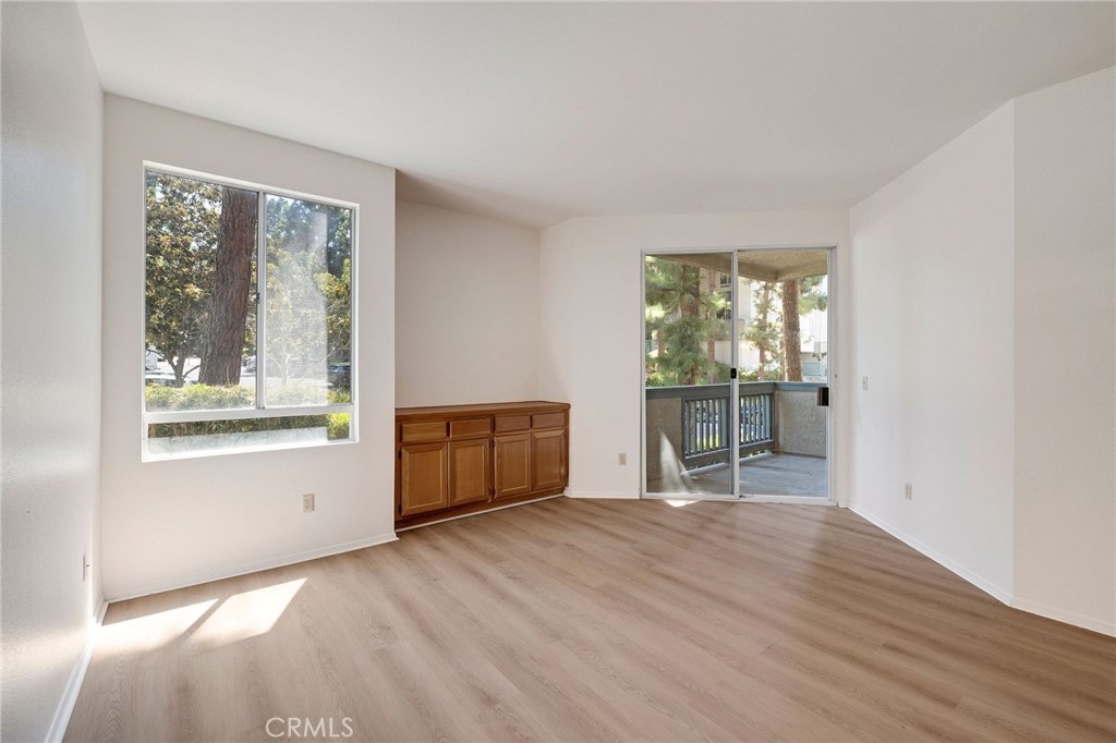 MLS #SB25143790 image #1