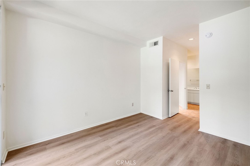 MLS #SB25143790 image #24