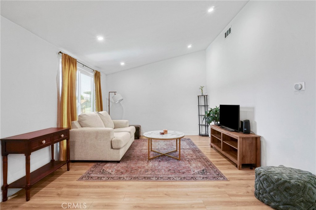 MLS #SB25146888 image #3