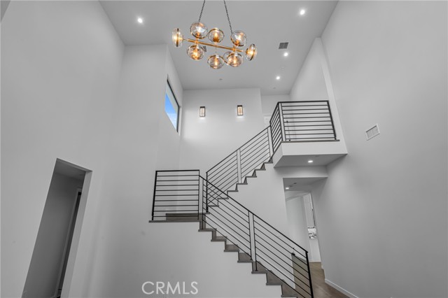 MLS #SB25165329 image #9