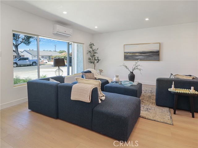 MLS #SB25166941 image #2