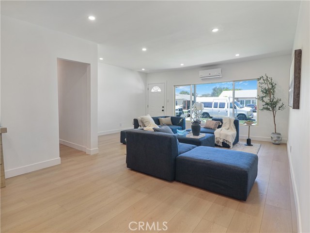 MLS #SB25166941 image #4