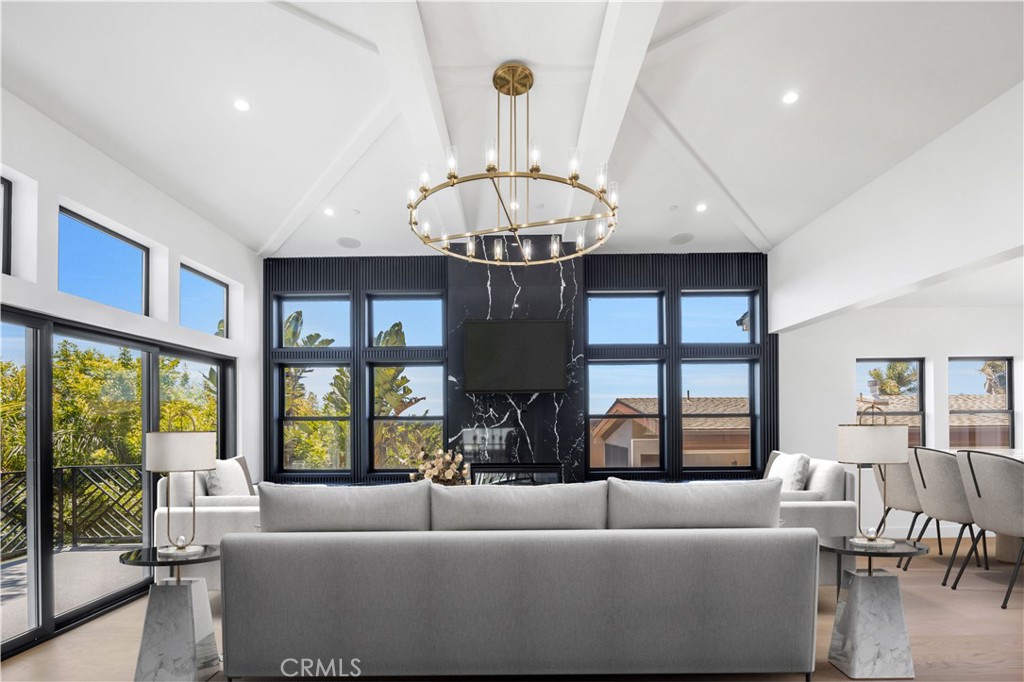 MLS #SB25168031 image #1