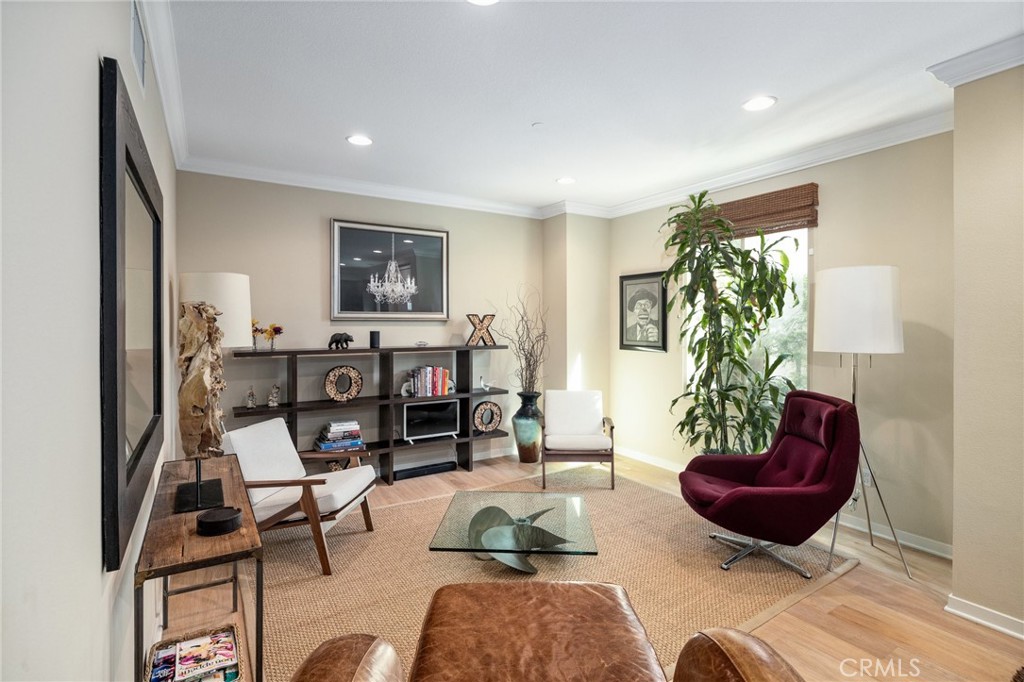 MLS #SB25168355 image #1