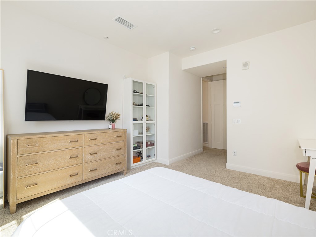 MLS #SB25174560 image #9