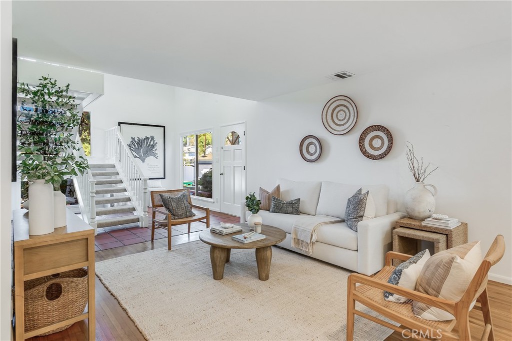 MLS #SB25174915 image #2