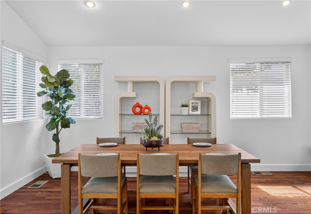 MLS #SB25177392 image #8