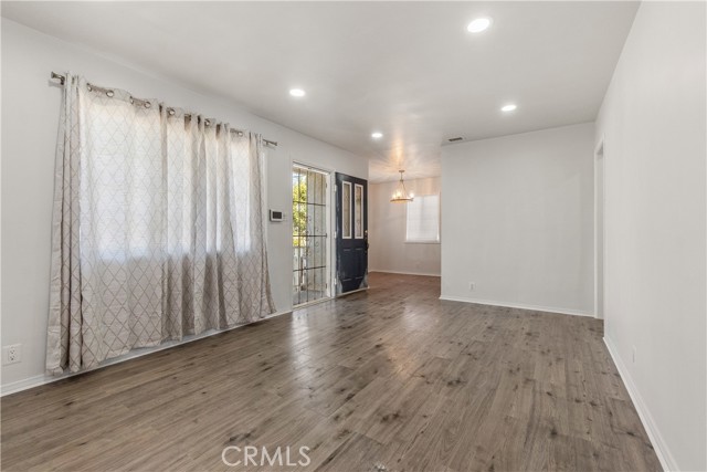 MLS #SB25181377 image #5