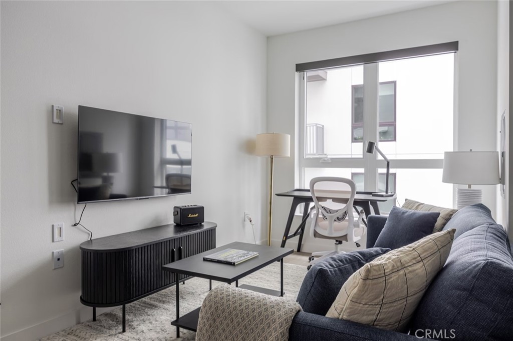 MLS #SB25182923 image #2