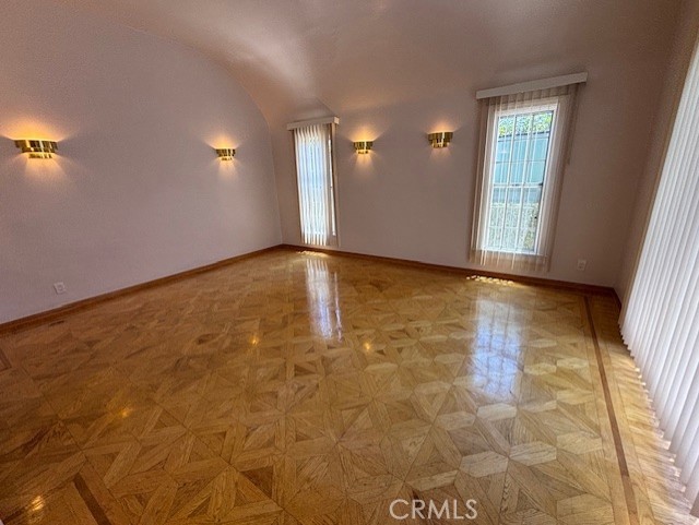 MLS #SB25183381 image #2