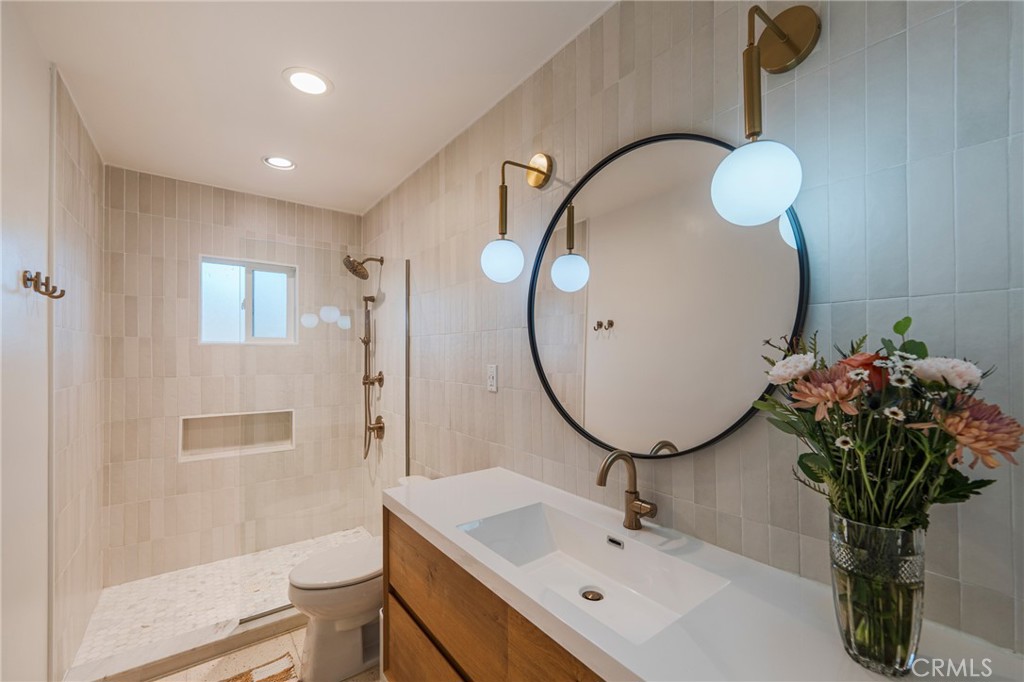 MLS #SB25184791 image #24