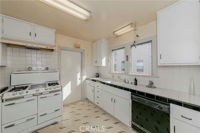 MLS #SB25191664 image #10