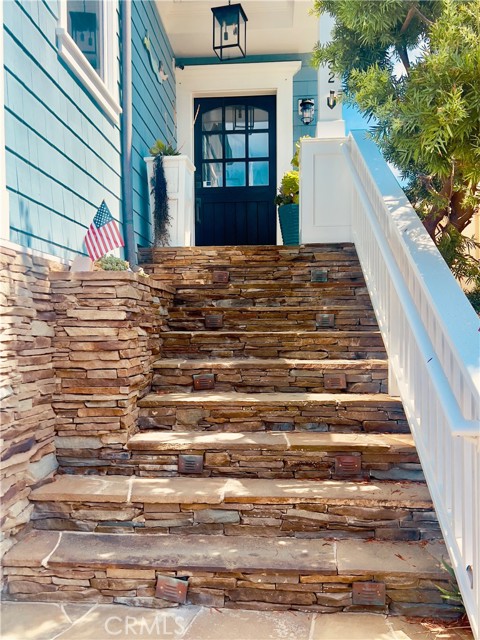 MLS #SB25192683 image #2