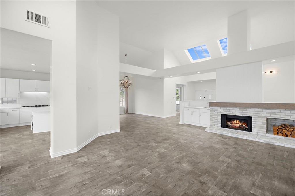 MLS #SB25194259 image #2