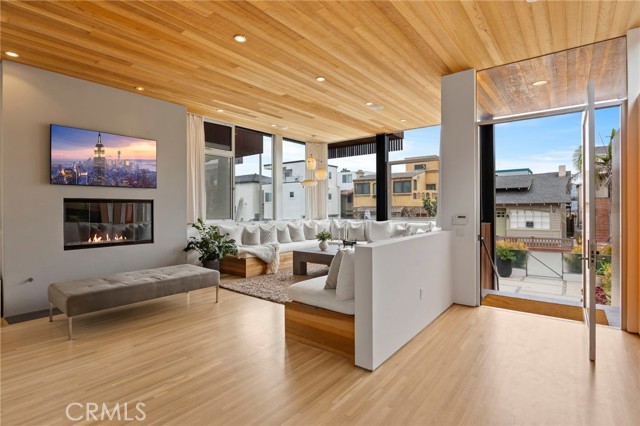 MLS #SB25194992 image #2