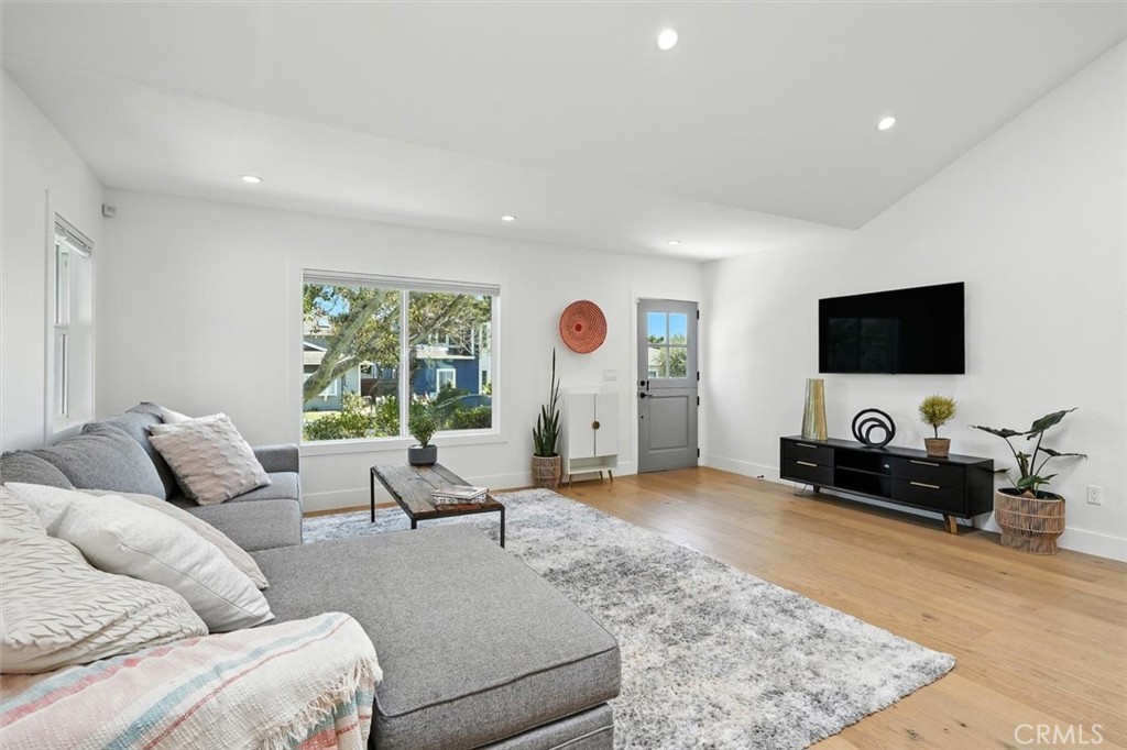 MLS #SB25196960 image #10