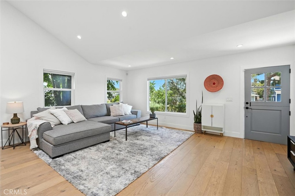 MLS #SB25196960 image #8