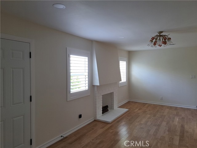 MLS #SB25199385 image #5