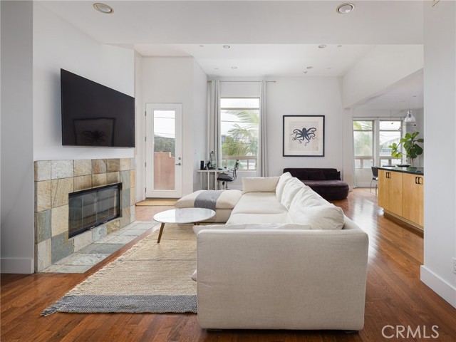 MLS #SB25201366 image #2