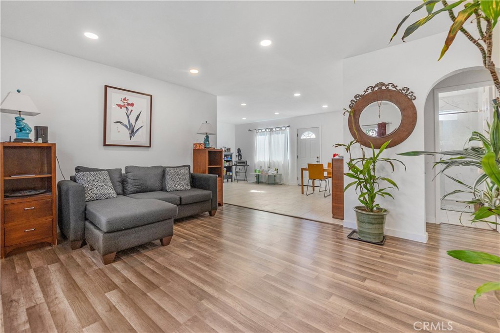 MLS #SB25207602 image #7