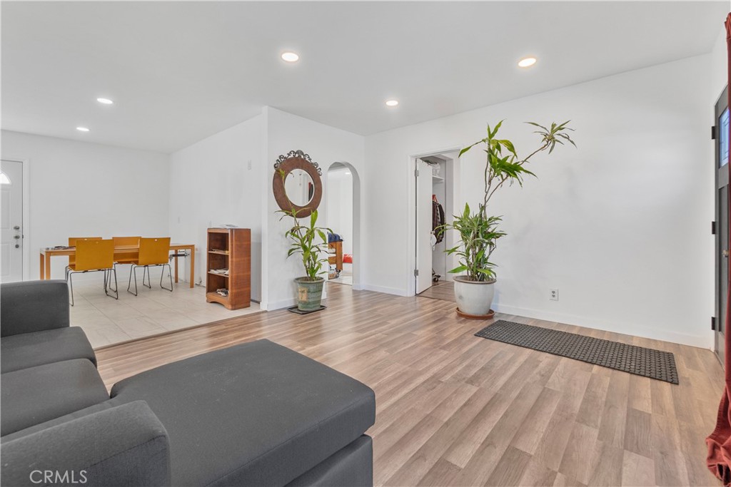 MLS #SB25207602 image #8