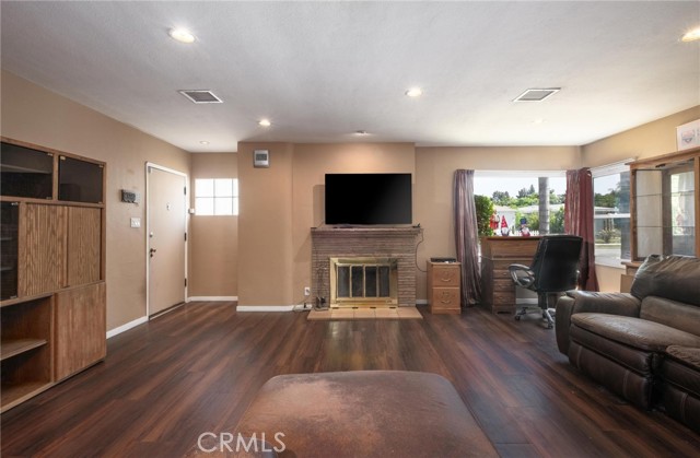 MLS #SB25214053 image #4