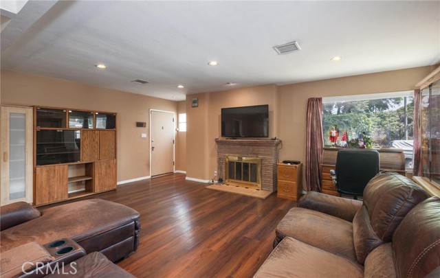 MLS #SB25214053 image #5