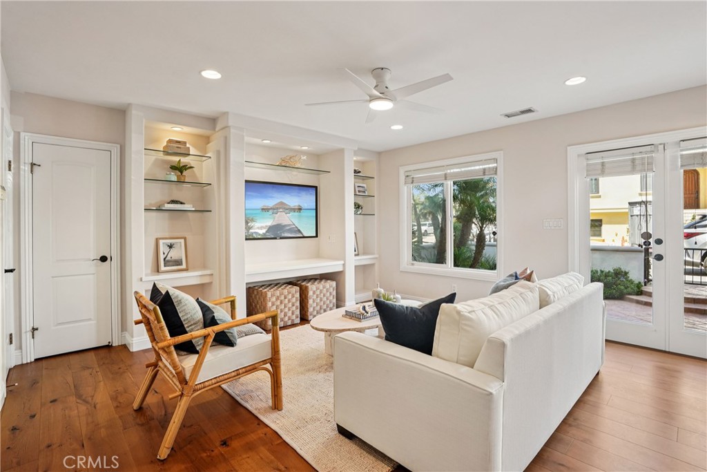 MLS #SB25214468 image #8