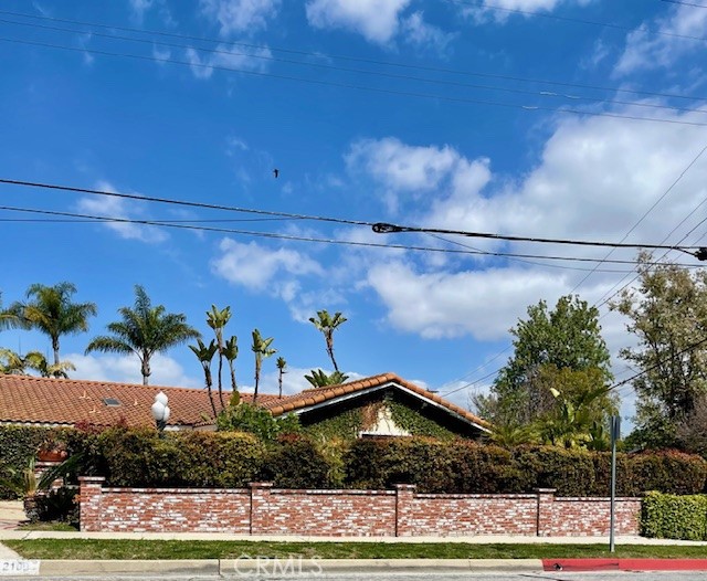 MLS #SB25214500 image #1