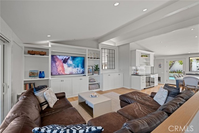 MLS #SB25215084 image #9