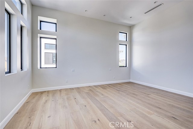 MLS #SB25215408 image #22