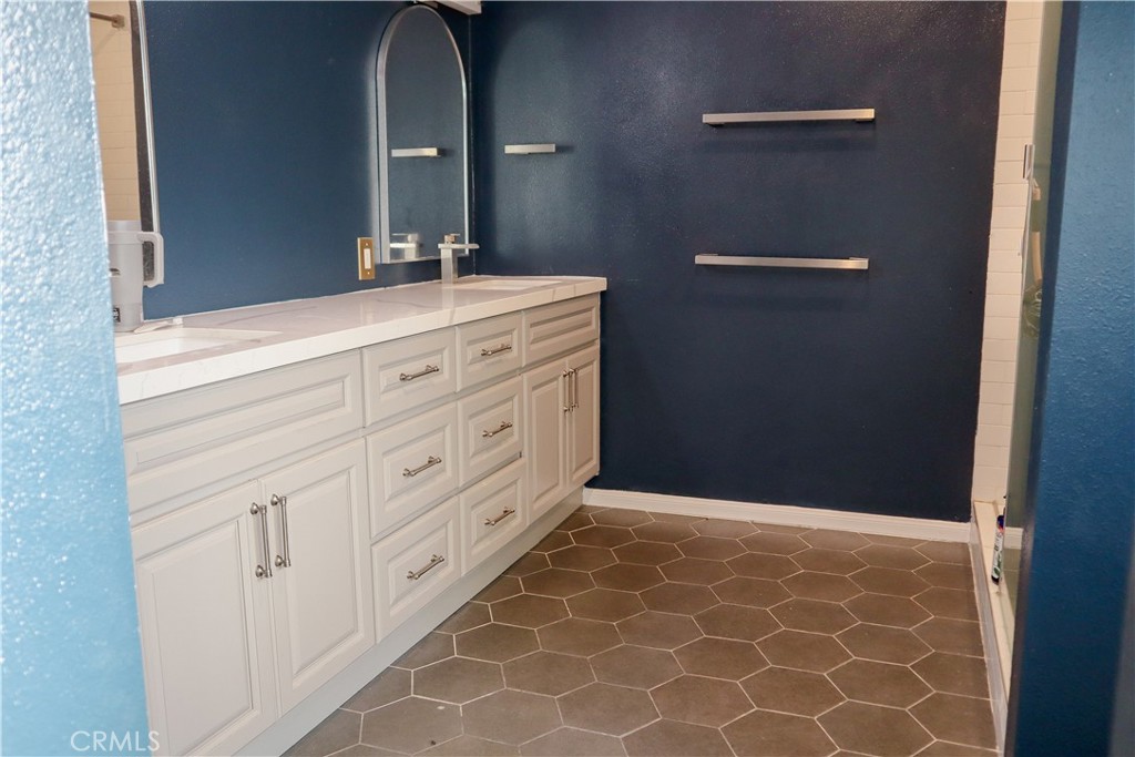 MLS #SB25216120 image #11