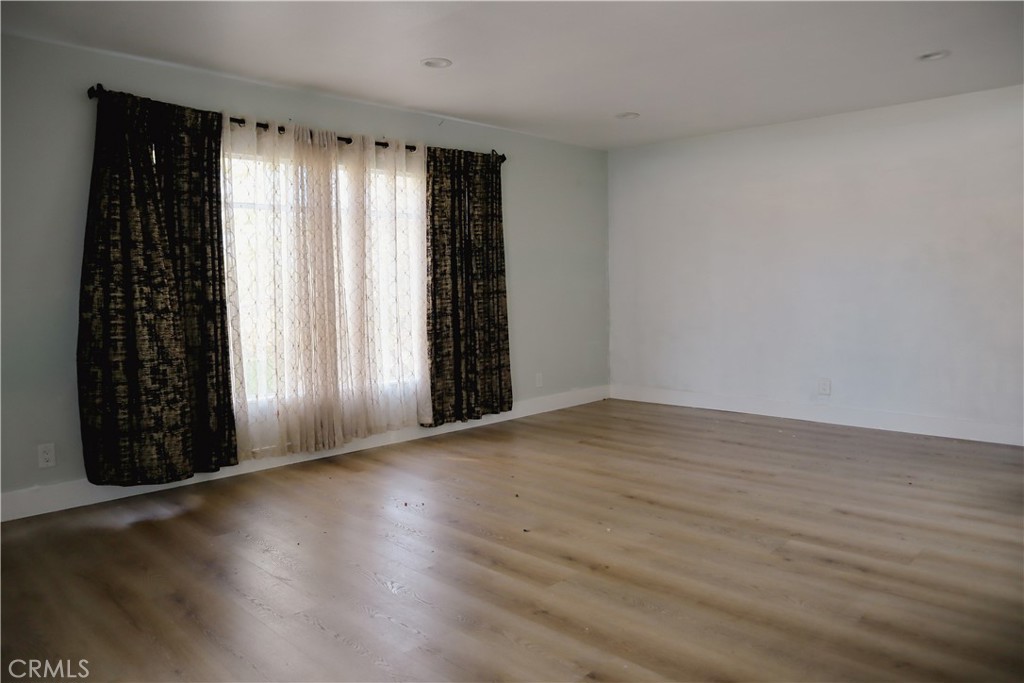 MLS #SB25216120 image #3