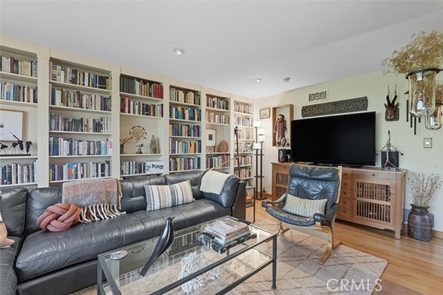 MLS #SB25218335 image #10