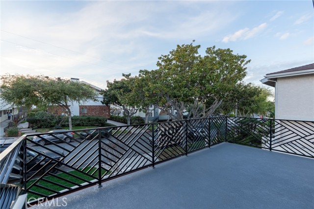 MLS #SB25218545 image #9