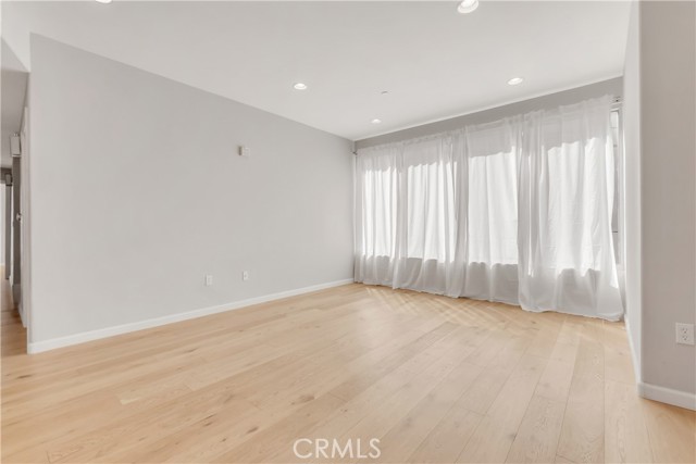 MLS #SB25220137 image #3